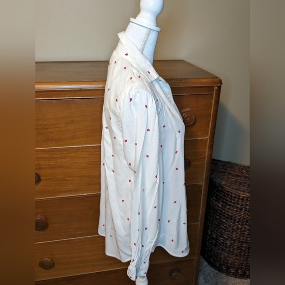 BeachLunchLounge White with Ladybugs Boyfriend Button Down Long Sleeve Shirt M - Picture 7 of 16